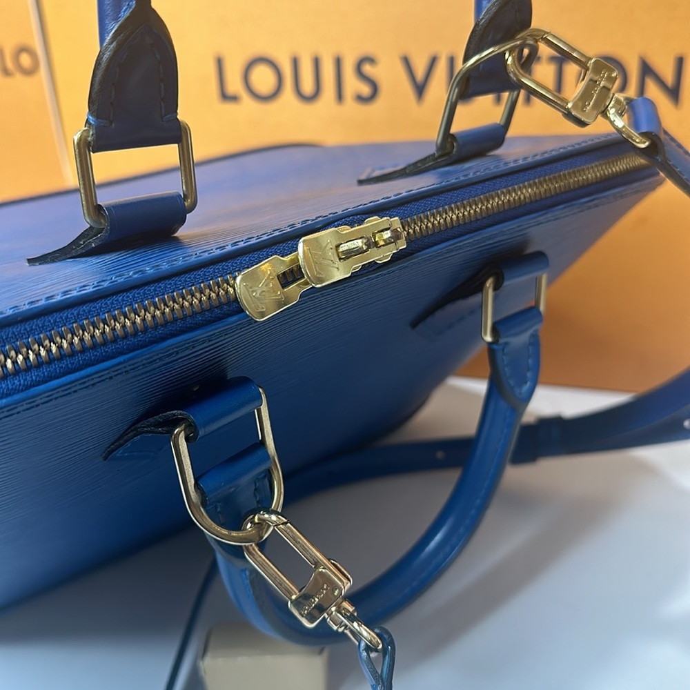 Louis Vuitton Blue Epi Alma Bag - Picture 3 of 11